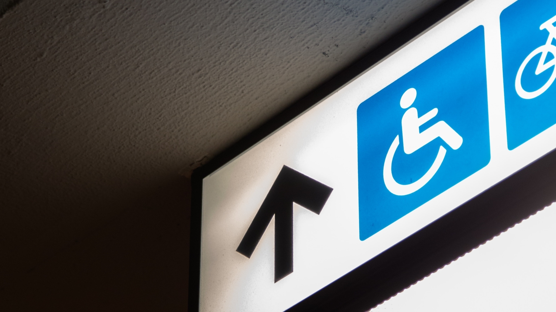 © Charles PH/Unsplash [люди з інвалідністю інвалідність знак візок] © Charles PH/Unsplash