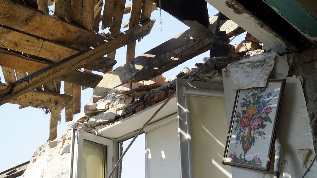 Зруйнований гуртожиток у Слобідському районі, 18 серпня, фото: В’ячеслав Мавричев, Суспільне