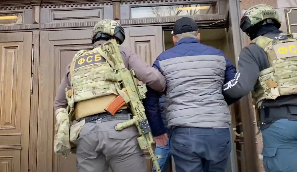 Shot from an FSB video about one of its conveyor belt ’arrests’ on Batallion charges in April 2022