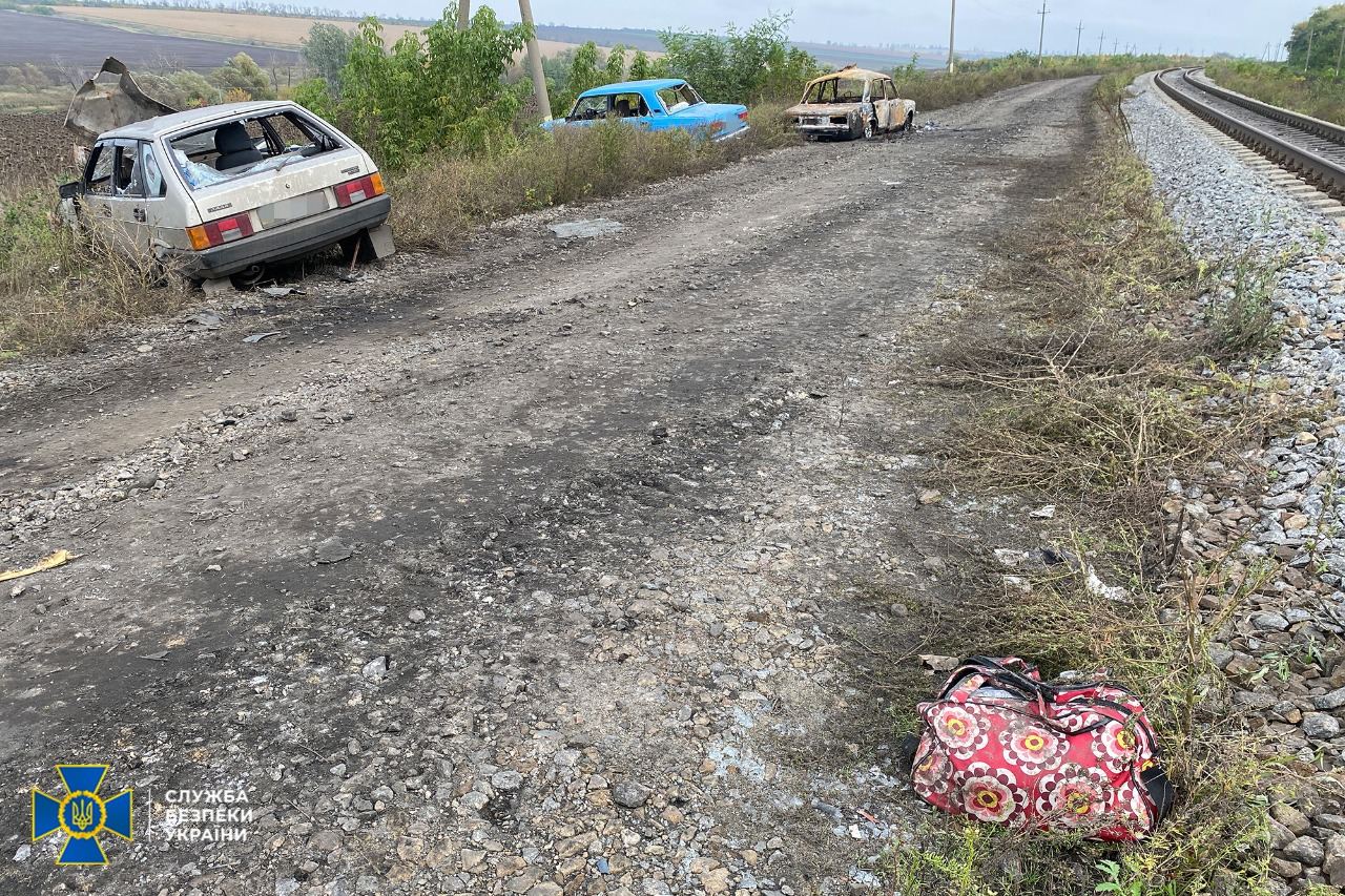 Знищена евакуаційна колона біля Курилівки, Куп’янський район. © СБУ