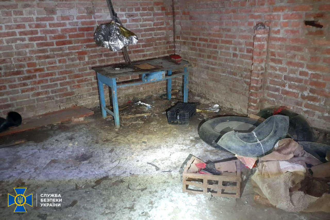 Prison - torture chamber found in the village of Lyptsi (Kharkiv oblast) Photo SBU