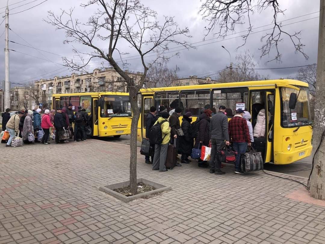 Евакуація мешканців Луганщини, Фото: Телеграм калан Сергія Гайдая