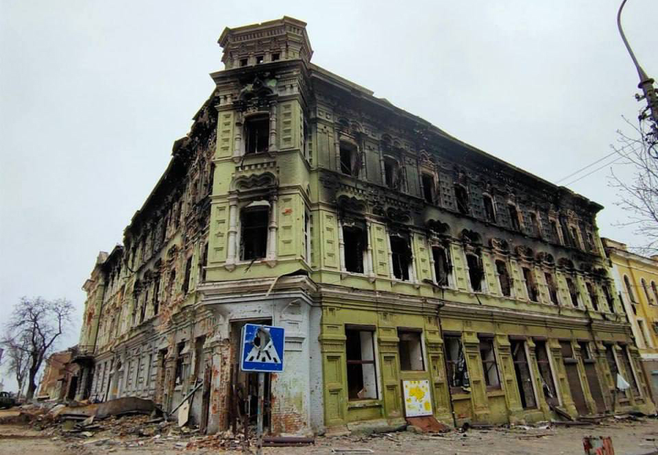 Маріуполь, зруйнований ПК “Молодіжний”. Фото: телеграм-канал Маріупольської міської ради