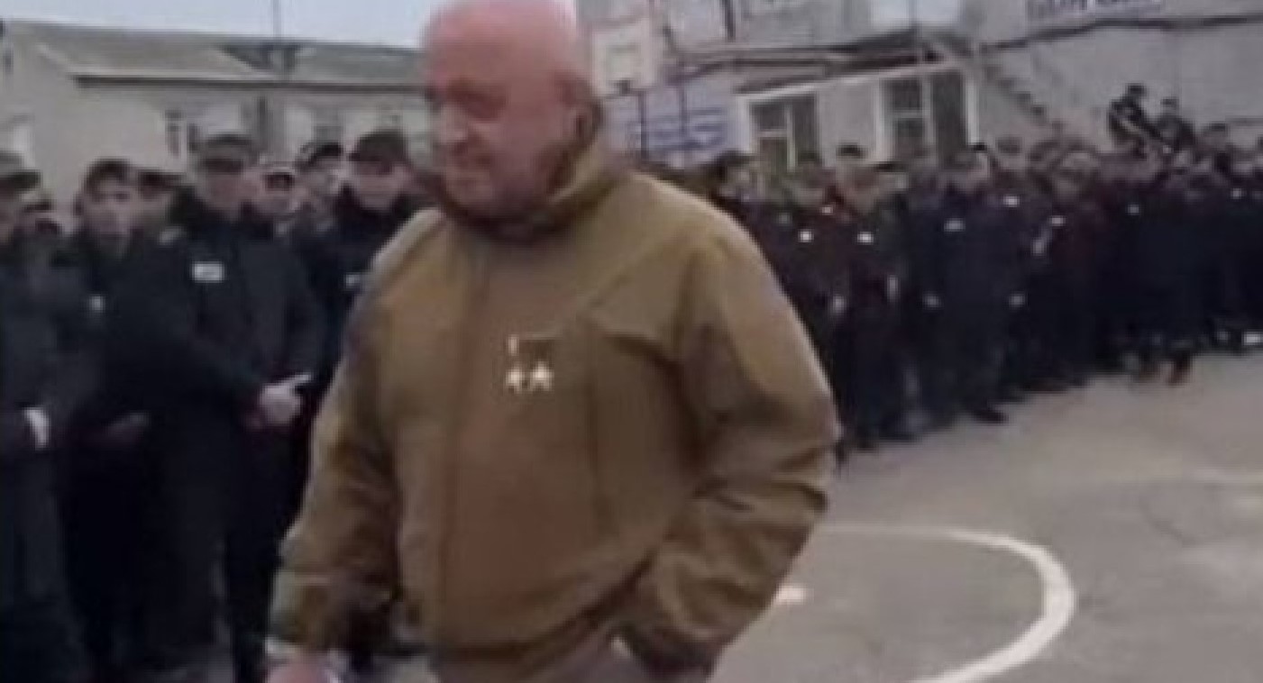 Prigozhin recruiting convicted murderers, rapists, armed robbers and other prisoners to kill Ukrainians (screenshot from a video on Telegram)