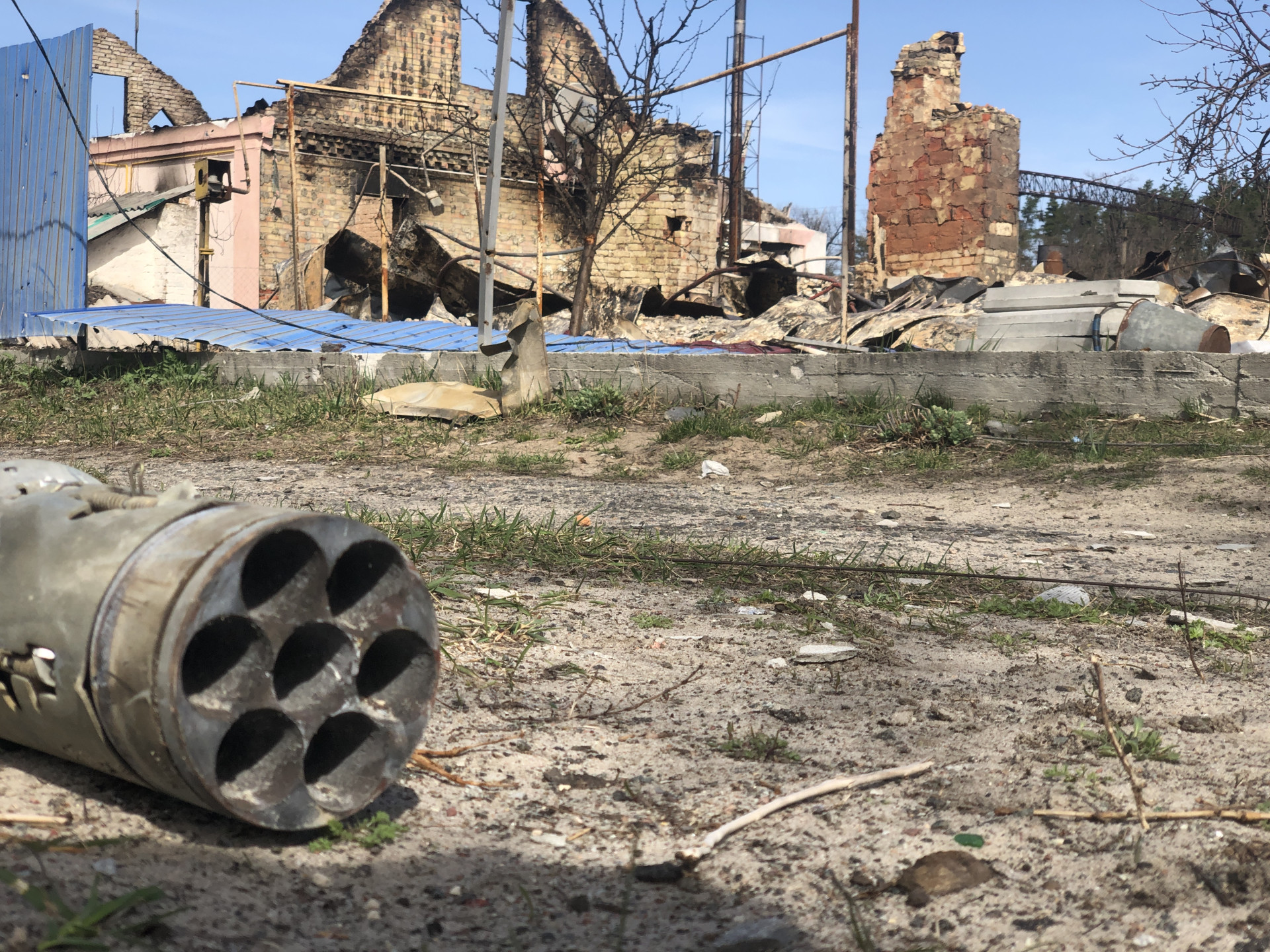 Знищений під час артилерійського обстрілу будинок на Київщині