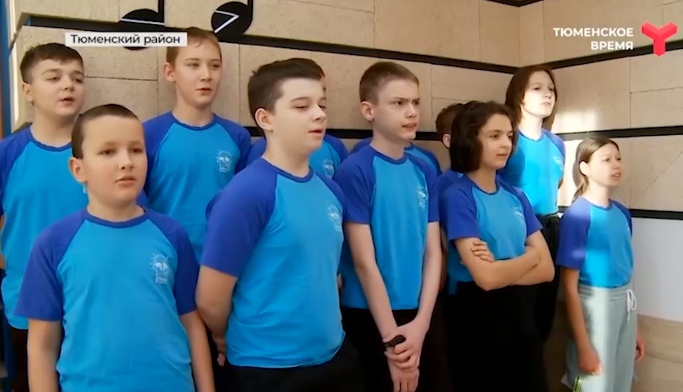 Луганські діти співають Катюшу. Скріншот з відео каналу Тюменское время