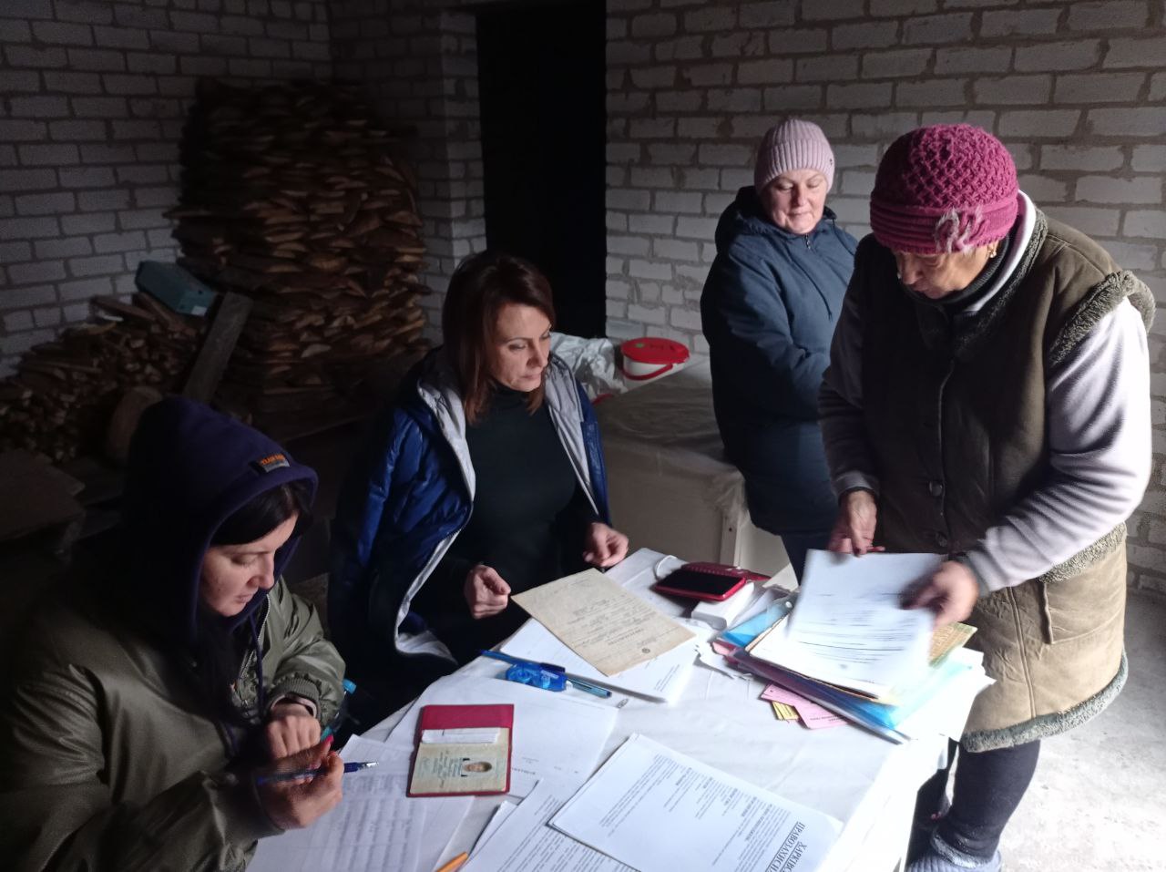 Юристи ХПГ ведуть прийом у селищі Прудянка, фото: Ірина Скачко