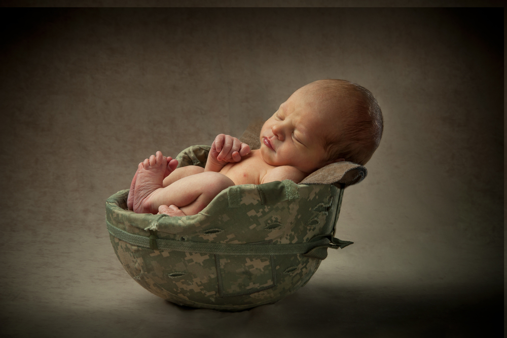 © Veda J Gonzalez / Shutterstock [дитина, немовля, війна]