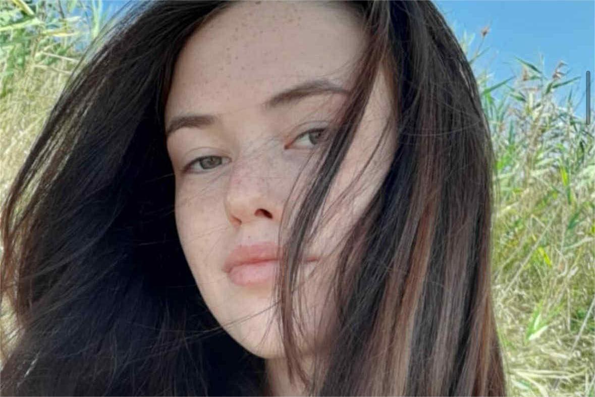 Яна Суворова, фото з соцмереж
