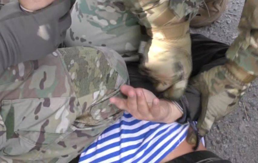 Затримання мешканця Бердянська, скриншот з пропагандистського відео