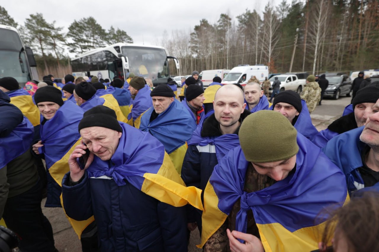 Фото з телеграм-каналу Володимира Зеленського [обмін полоненими 5 березня 2025 року]