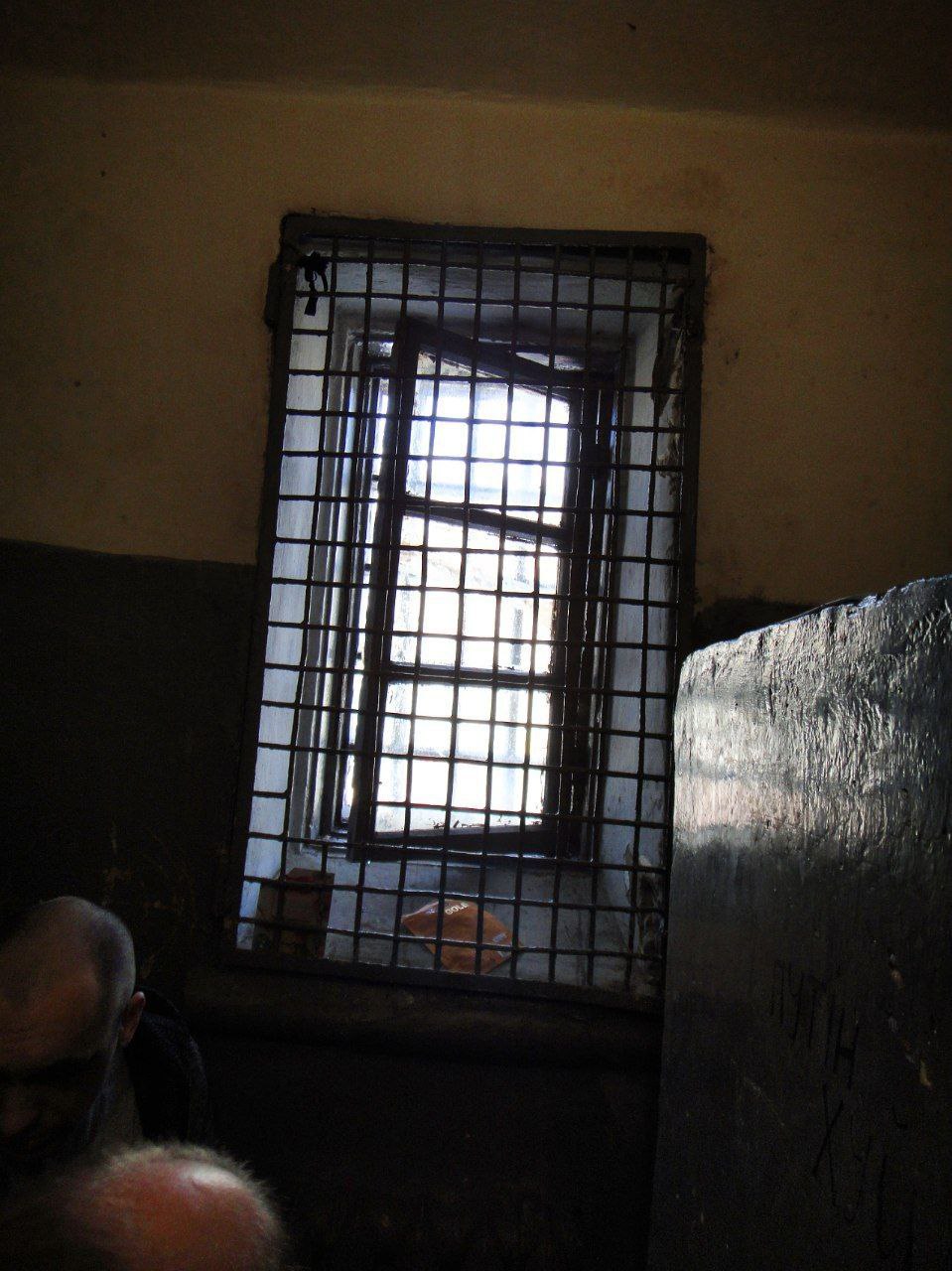 [ДУ “Хмельницький слідчий ізолятор”]